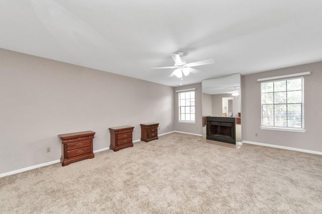 9850 Pagewood Lane 1304, Houston, TX 77042