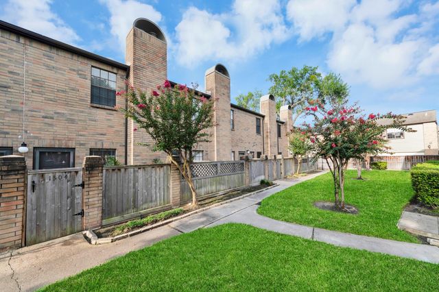 9850 Pagewood Lane 1304, Houston, TX 77042