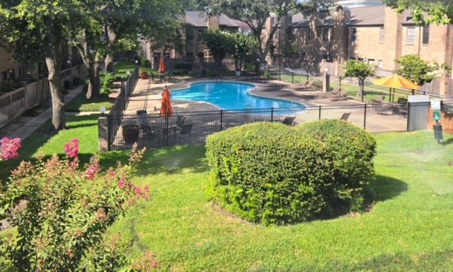 9850 Pagewood Lane 1304, Houston, TX 77042