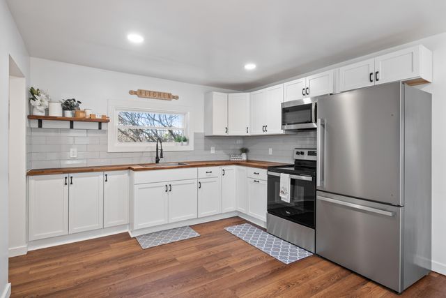 17285 Bailey Road, Casnovia Twp, MI 49303