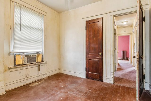 9605 S Winston Avenue, Chicago, IL 60643