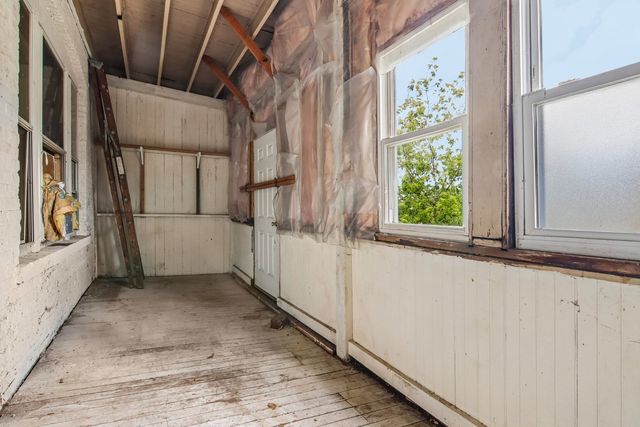 9605 S Winston Avenue, Chicago, IL 60643