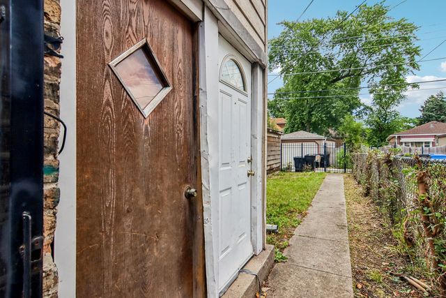 9605 S Winston Avenue, Chicago, IL 60643