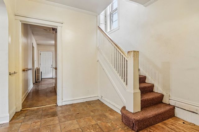 9605 S Winston Avenue, Chicago, IL 60643