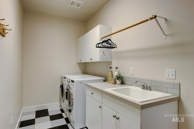 5855 W Farm Market Rd, Boise, ID 83714