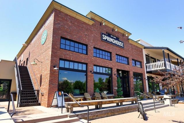 5855 W Farm Market Rd, Boise, ID 83714