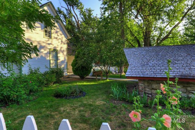 5855 W Farm Market Rd, Boise, ID 83714