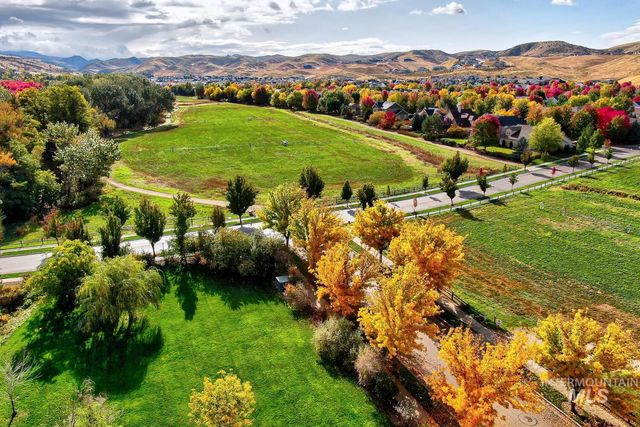 5855 W Farm Market Rd, Boise, ID 83714