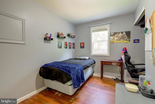 5745 2ND ST, Mays Landing, NJ 08330