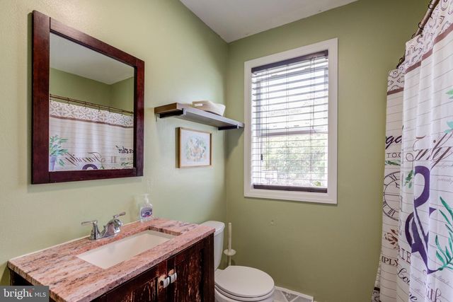 5745 2ND ST, Mays Landing, NJ 08330