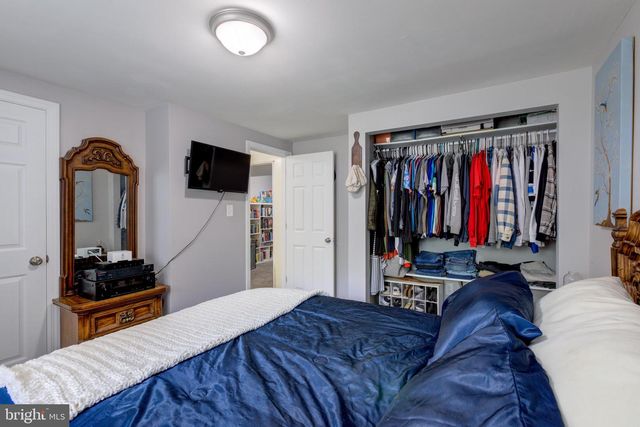 5745 2ND ST, Mays Landing, NJ 08330