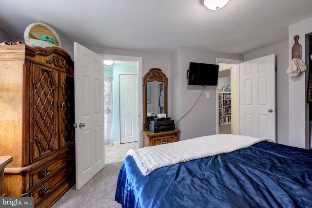 5745 2ND ST, Mays Landing, NJ 08330