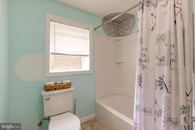 5745 2ND ST, Mays Landing, NJ 08330