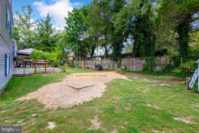 5745 2ND ST, Mays Landing, NJ 08330