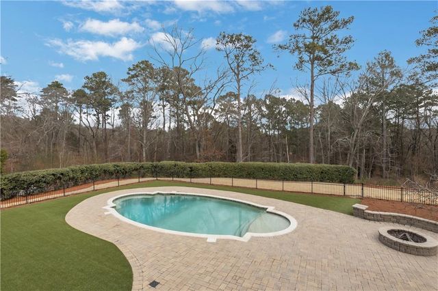 5 Saint Andrews SW Way, Rome, GA 30165