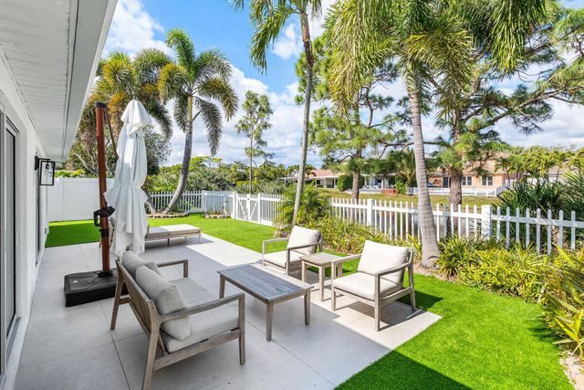 1123 Canoe Point, Delray Beach, FL 33444