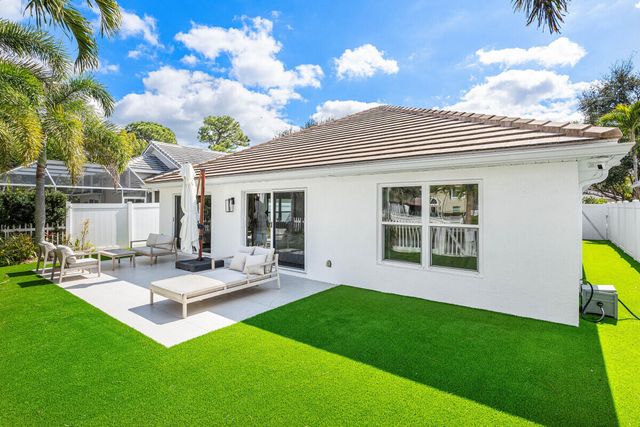 1123 Canoe Point, Delray Beach, FL 33444