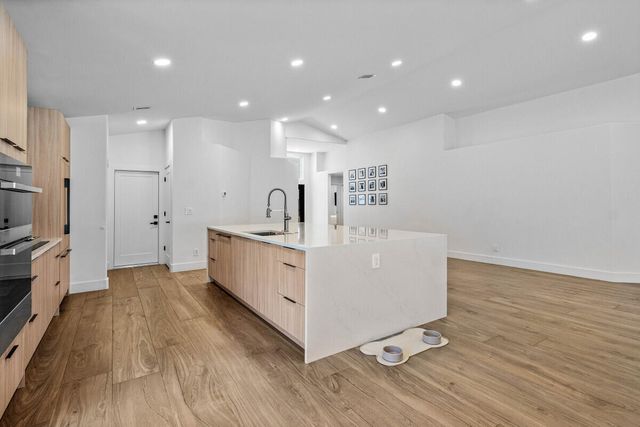 1123 Canoe Point, Delray Beach, FL 33444