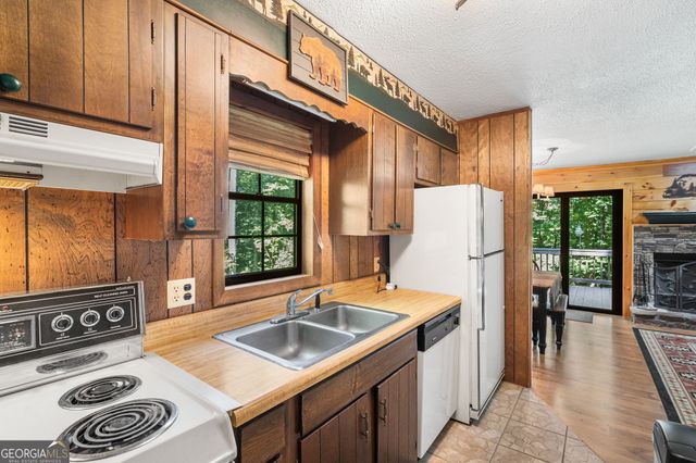 231 Dogwood Circle, Hayesville, NC 28904