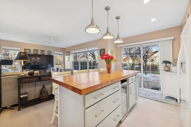 1301 Filly Lane, Bartlett, IL 60103