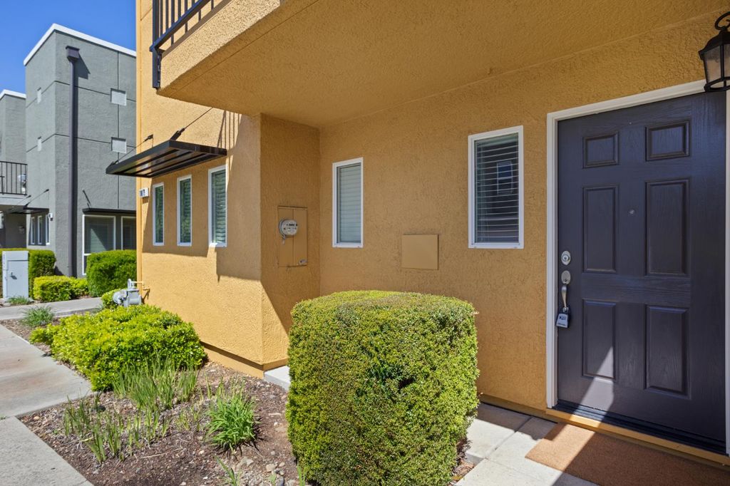 10879 Stourport Way, Rancho Cordova, CA 95670
