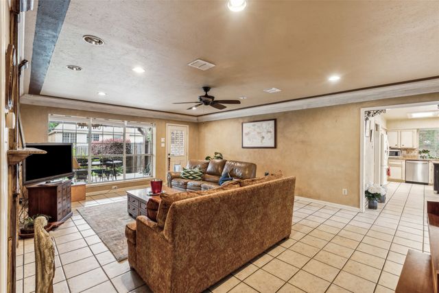 5109 Dewdrop Lane, Fort Worth, TX 76123