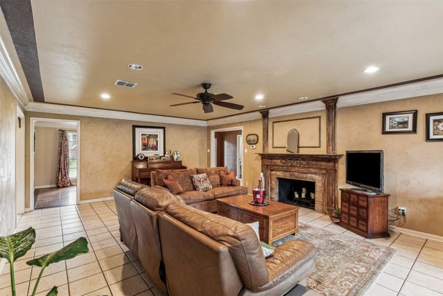 5109 Dewdrop Lane, Fort Worth, TX 76123