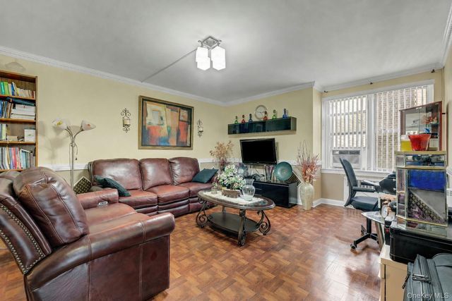 39-45 51St 5C, Woodside, NY 11377