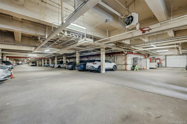39-45 51St 5C, Woodside, NY 11377