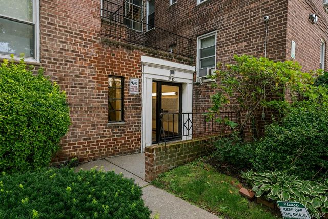 39-45 51St 5C, Woodside, NY 11377