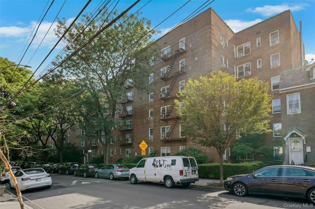 39-45 51St 5C, Woodside, NY 11377