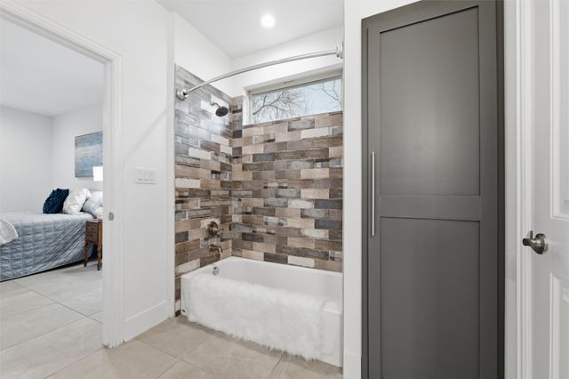 3826 Aransas Street, Dallas, TX 75212