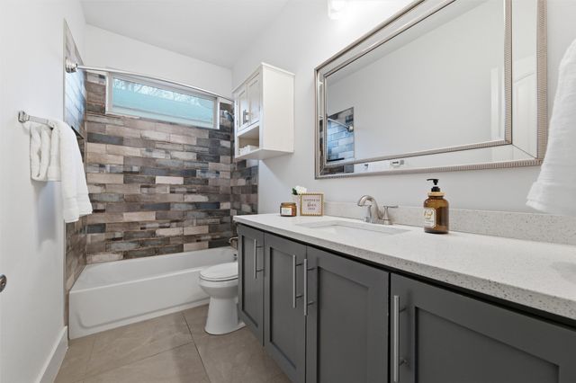 3826 Aransas Street, Dallas, TX 75212