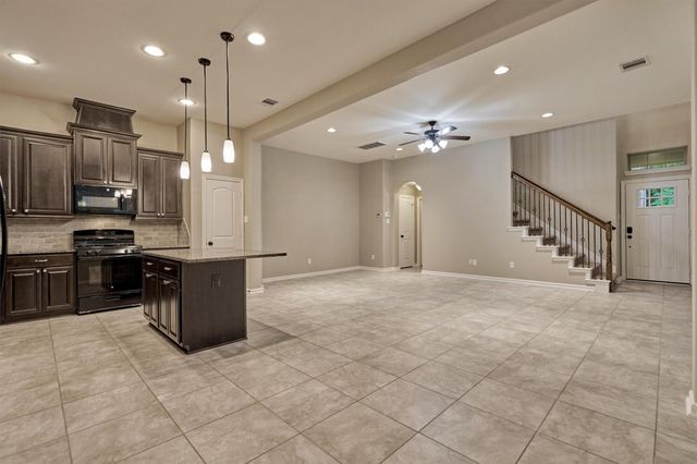 130 Berlandier Ash Court, Montgomery, TX 77316