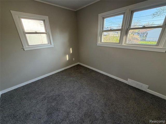 22301 Lange Street, Saint Clair Shores, MI 48080