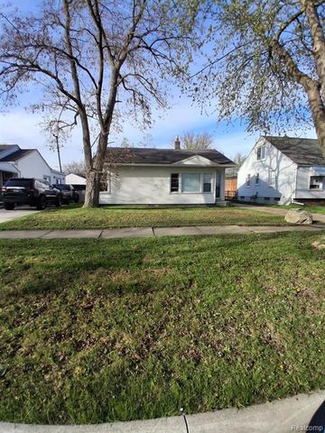 22301 Lange Street, Saint Clair Shores, MI 48080