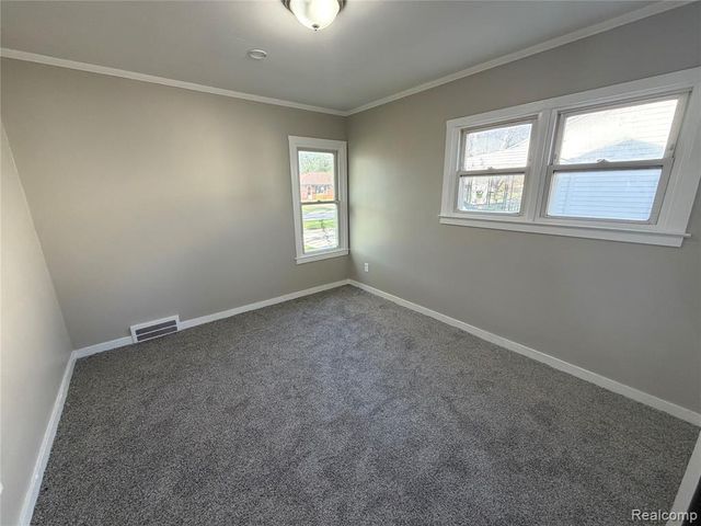 22301 Lange Street, Saint Clair Shores, MI 48080