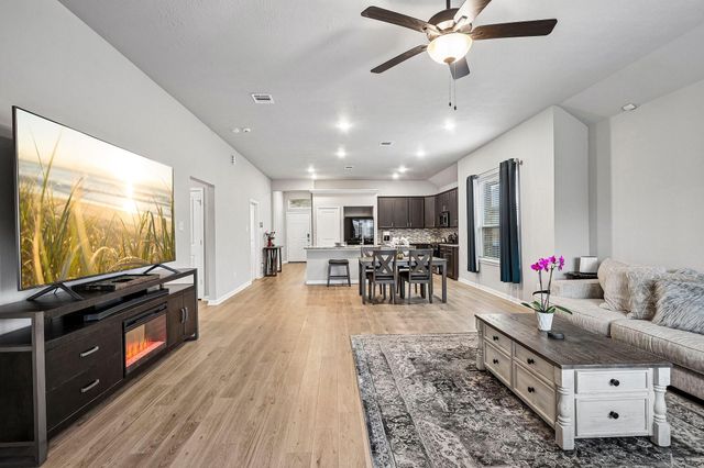 2702 Aquamarine Court, Texas City, TX 77591