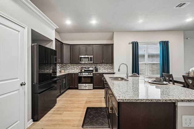 2702 Aquamarine Court, Texas City, TX 77591