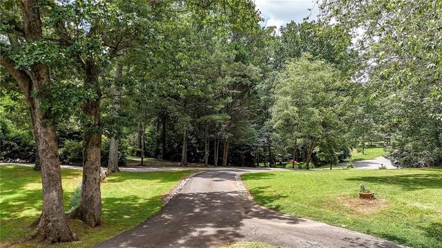 548 Tamarack Trail, Canton, GA 30115