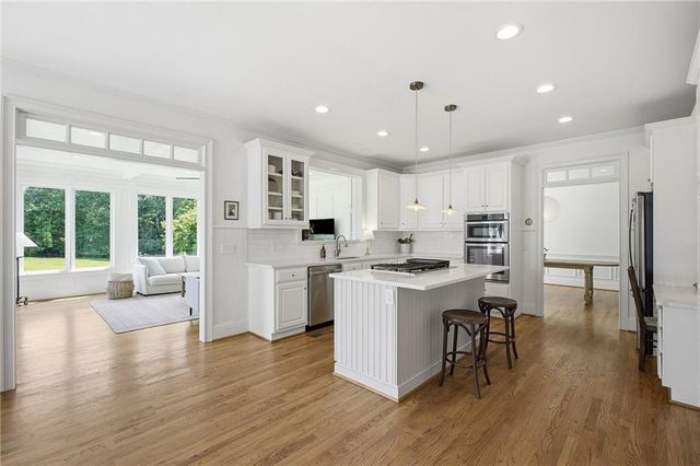 548 Tamarack Trail, Canton, GA 30115
