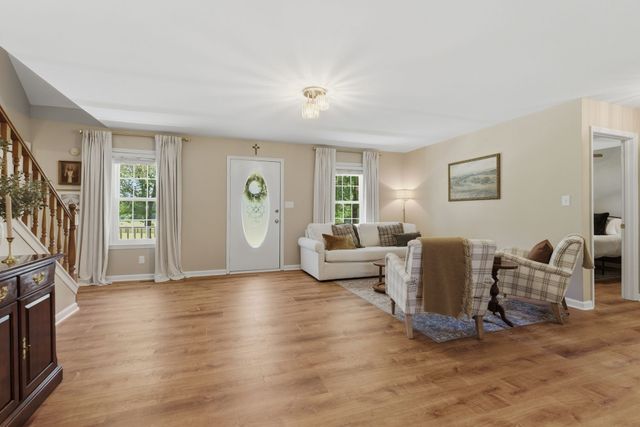 4860 Pyles Rd, Chapel Hill, TN 37034