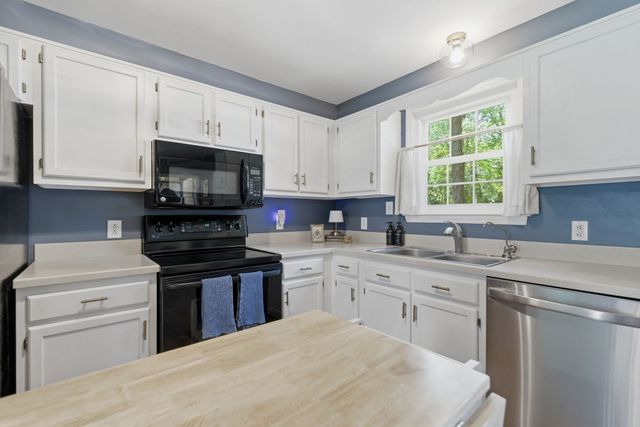 4860 Pyles Rd, Chapel Hill, TN 37034