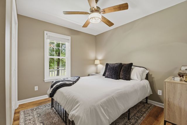 4860 Pyles Rd, Chapel Hill, TN 37034