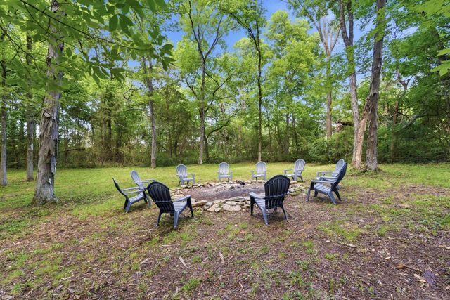 4860 Pyles Rd, Chapel Hill, TN 37034