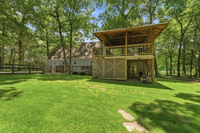 4860 Pyles Rd, Chapel Hill, TN 37034