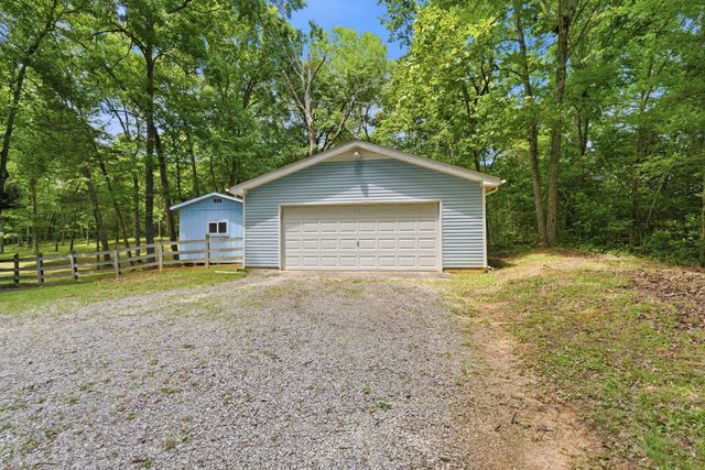 4860 Pyles Rd, Chapel Hill, TN 37034