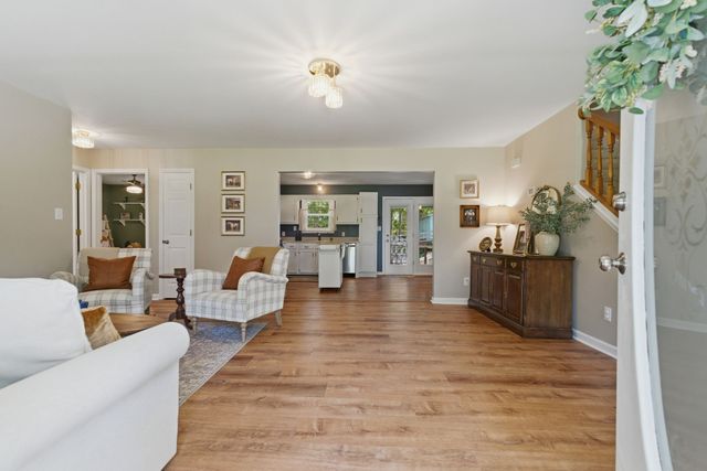 4860 Pyles Rd, Chapel Hill, TN 37034