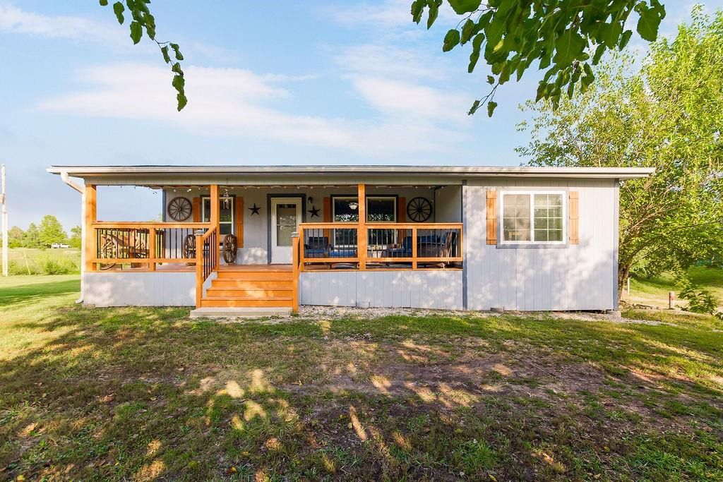 14714 174th Street, Bonner Springs, KS 66012