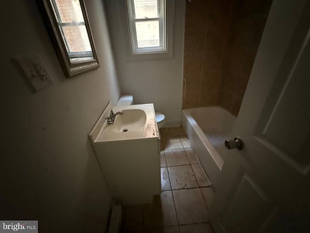6321 LIMEKILN PIKE, Philadelphia, PA 19138